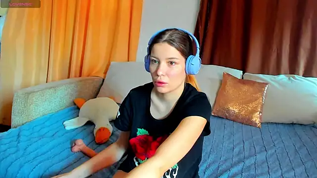 Eva purrr  online show from November 20, 8:48 am