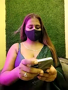 LoveLy-Soneya online show from April 24, 3:15 pm