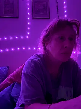 Redriddinghood8 online show from November 19, 5:18 am