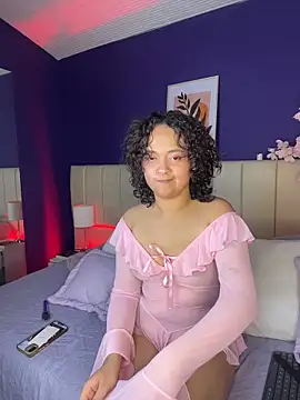  sarahRose online show from February 6, 9:12 am