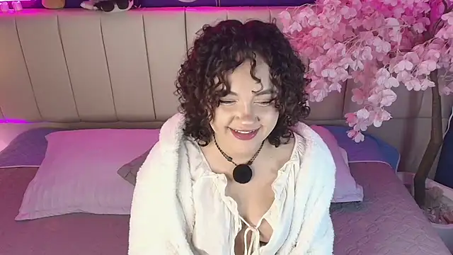  sarahRose online show from April 15, 4:13 am