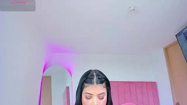 Janettcruz online show from February 6, 8:12 pm