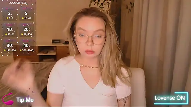 PolinaXXXXJones online show from February 18, 7:57 pm