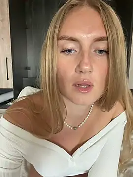 olliebells online show from July 29, 9:20 am