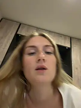 olliebells online show from June 30, 5:12 pm