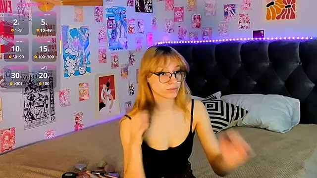 CindyMoriLove online show from April 22, 5:37 am