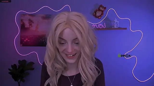 mia starrr  online show from March 10, 7:51 pm