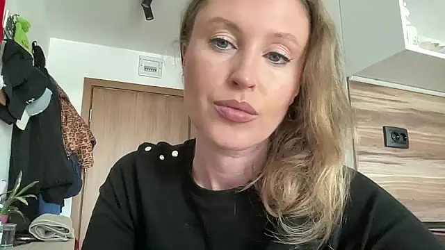 Ameli8 online show from December 17, 11:14 am