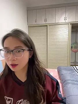 Hmm 0303 online show from February 15, 3:55 pm