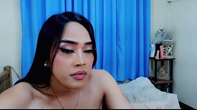 sweet sophiaxx online show from April 24, 12:24 am