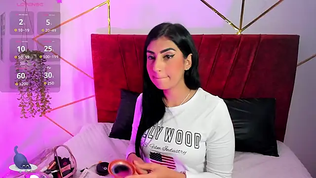 Paris Evans  online show from November 17, 4:08 pm