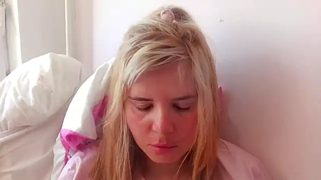 HornyElena online show from April 24, 10:29 am