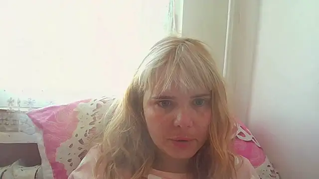 HornyElena online show from April 25, 2:36 pm