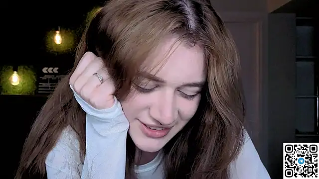 eshleeygreen online show from April 25, 8:39 pm