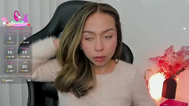 LuluuBerry online show from January 11, 10:59 pm