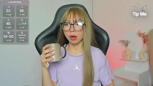 LuluuBerry online show from November 14, 10:04 am