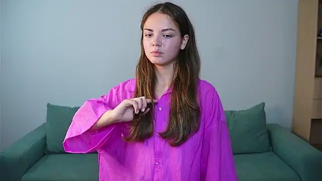 LaurelSatunas online show from November 15, 7:31 am