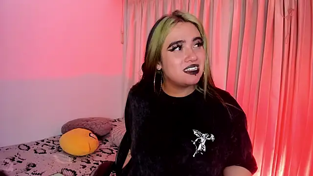 Lilith Zenith  online show from December 21, 4:39 am