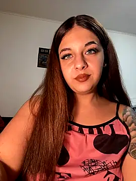 CurvyRush online show from November 10, 11:55 pm