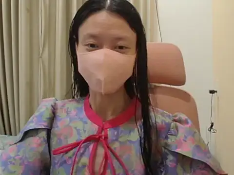 Lil-Cherries online show from January 9, 5:06 pm