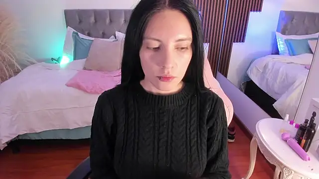 Neo sarah  online show from February 6, 3:32 am