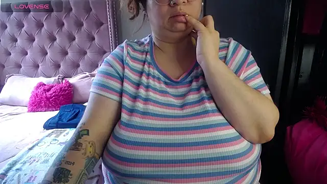 kattybbwbigboobs  online show from April 27, 6:27 pm