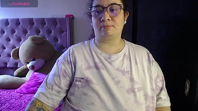 kattybbwbigboobs  online show from July 4, 7:21 pm