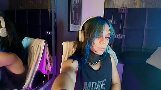 luxiel  online show from April 27, 8:50 pm