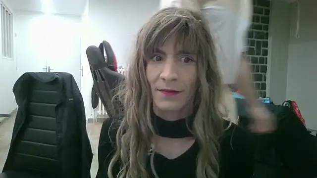 samia42 online show from November 16, 10:10 pm