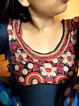 Sexy Divya   online show from June 18, 6:04 am
