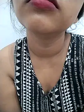 Sexy Divya   online show from July 28, 1:36 am