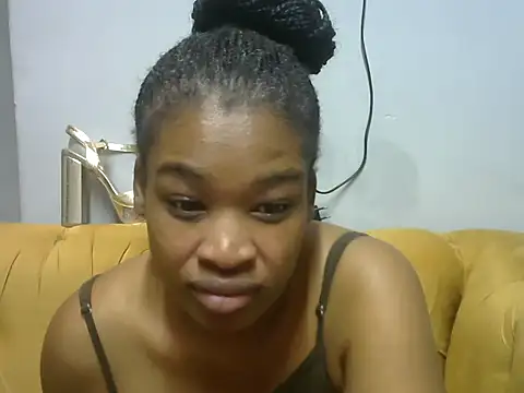 JuiceLips88 online show from June 5, 6:25 pm