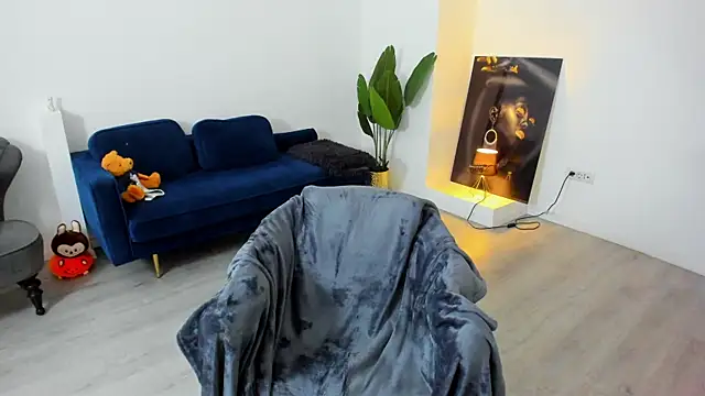 AnyaEvy online show from April 25, 5:10 am