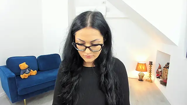 AnyaEvy online show from December 1, 4:49 am