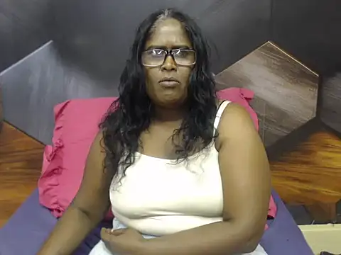 IndianDeluxe online show from November 7, 9:31 pm