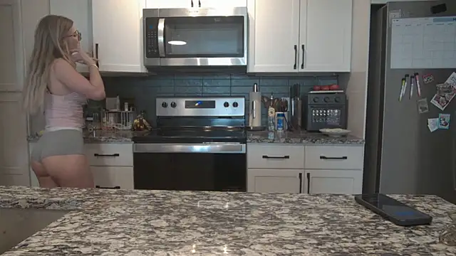 RosieCheeks  online show from April 22, 5:43 pm