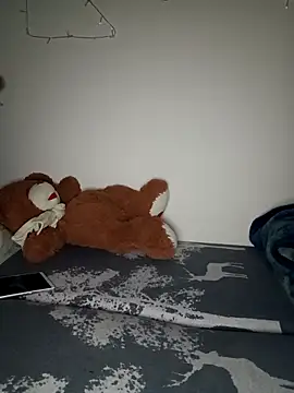 She Sars online show from November 25, 4:36 am