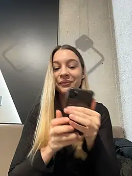 SashaCatt online show from December 5, 7:19 am