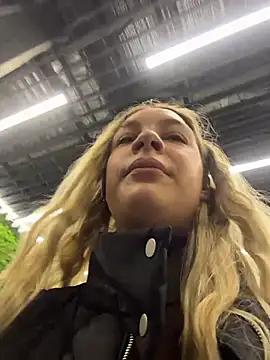 SashaCatt online show from April 22, 8:55 am