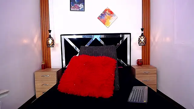 SCARLETT INK  online show from June 3, 5:41 am