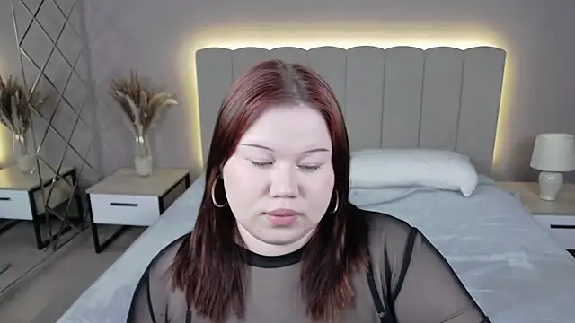 EvaNova  online show from April 24, 12:30 pm