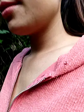 Lyla john online show from December 21, 9:24 am