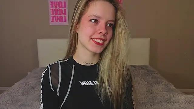 TiffinyMergist online show from February 2, 7:13 pm