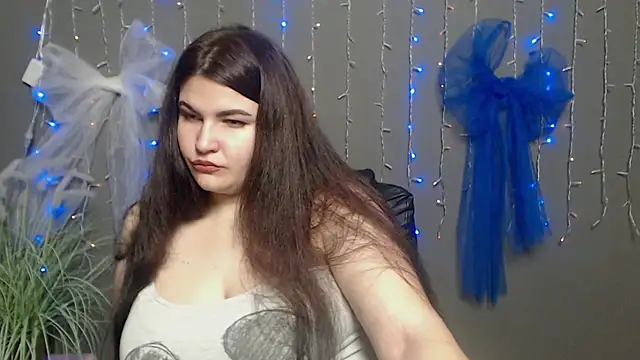 KateNils online show from November 17, 8:20 pm