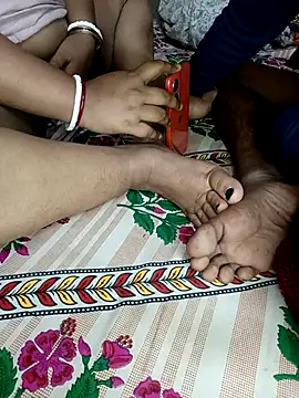 Pinkcolour online show from February 13, 8:21 pm