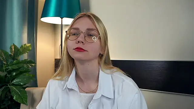 UnDesiga online show from November 12, 7:28 am