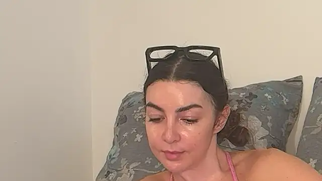 sweet ukcassie online show from August 1, 2:08 pm