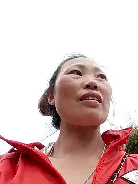 blonde blg online show from February 4, 9:23 am