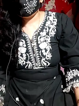 HotGirl23231 online show from April 5, 5:45 pm