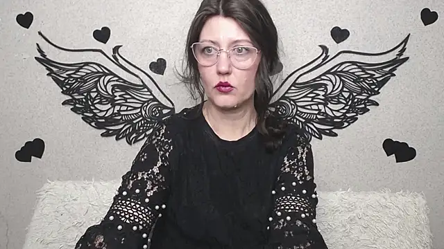 RoseHille online show from April 22, 5:10 pm